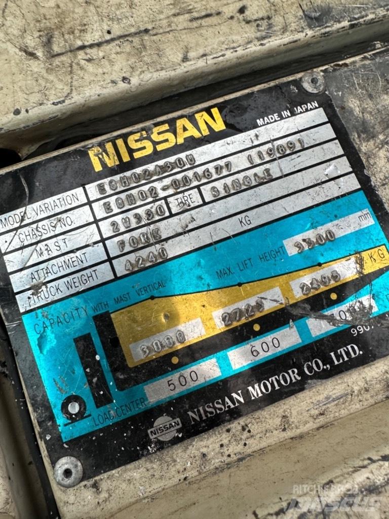 Nissan FD30 Diesel Stapler