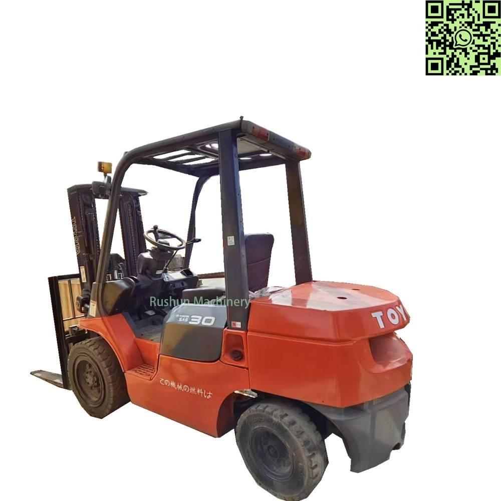 Toyota 7 FB 30 Elektro Stapler