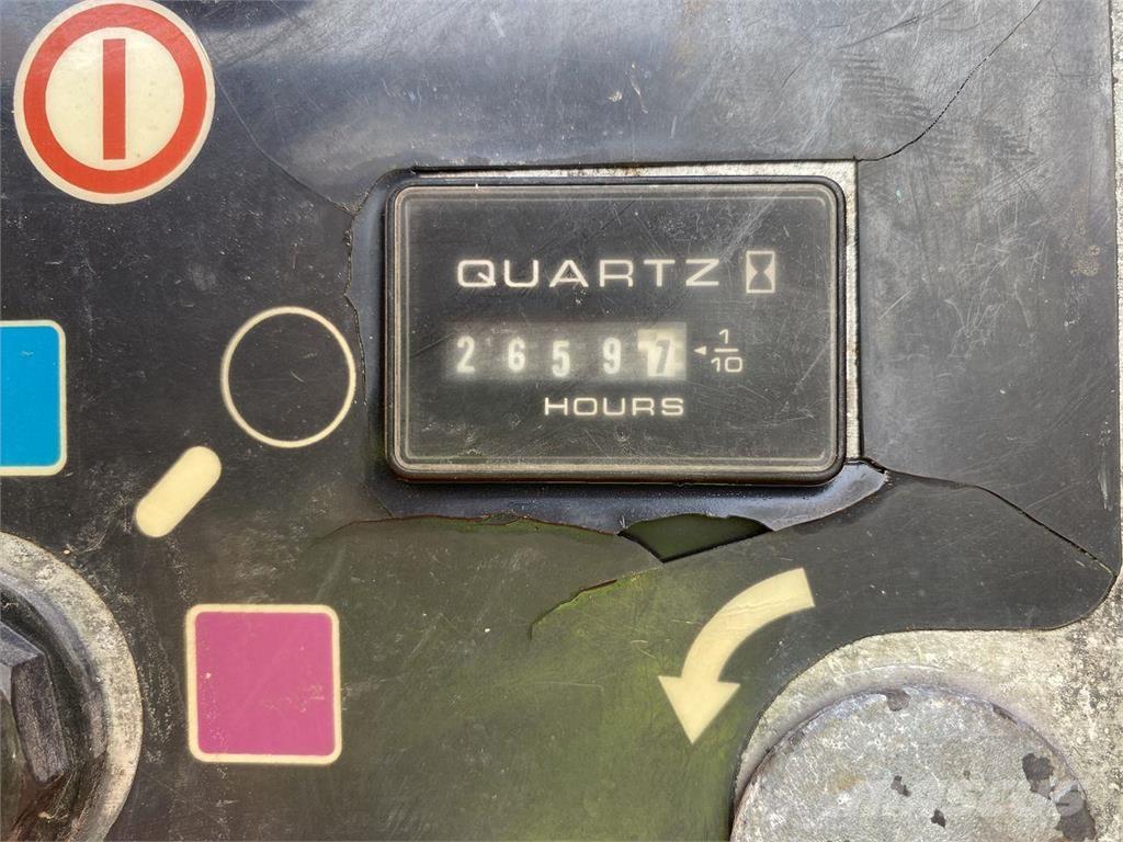 JLG 1250AJP Gelenkteleskoparbeitsbühnen