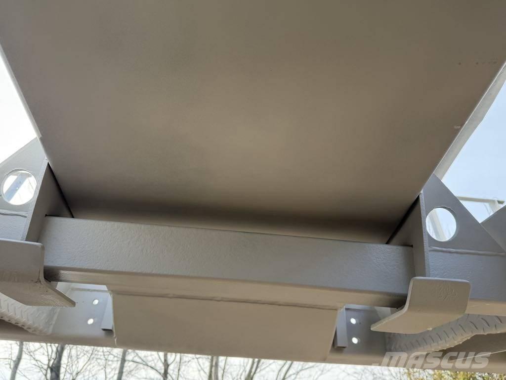 Mercedes-Benz Actros Forsttransportfahrzeuge