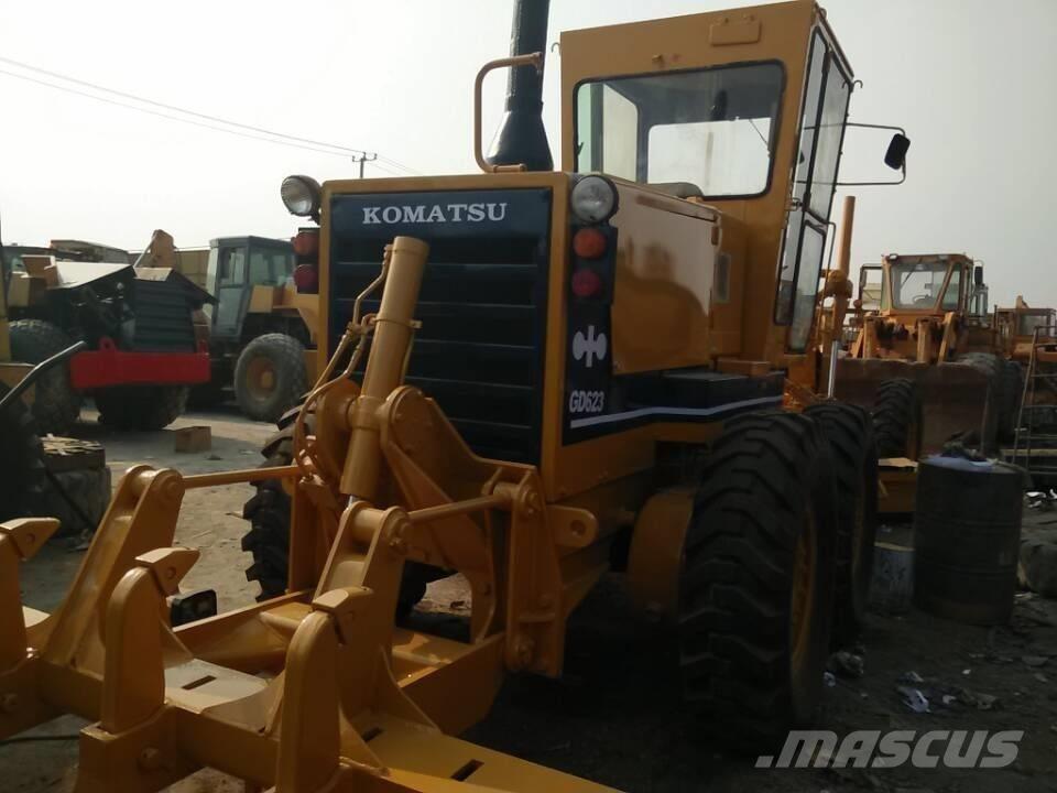 Komatsu GD 623 Grader