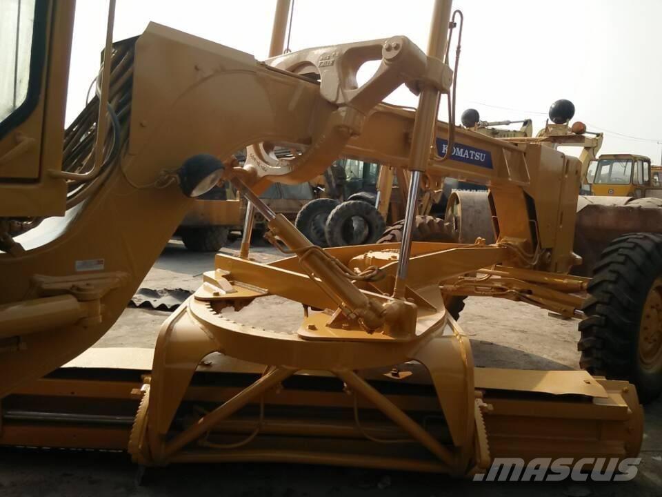 Komatsu GD 623 Grader