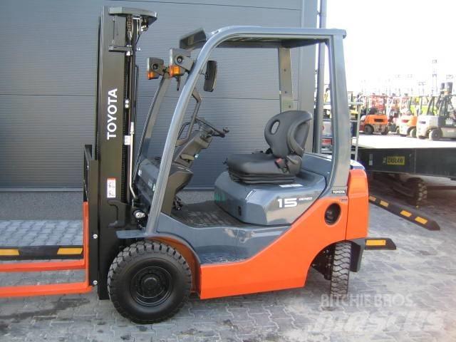 TOYOTA 028FGF15 Gas Stapler