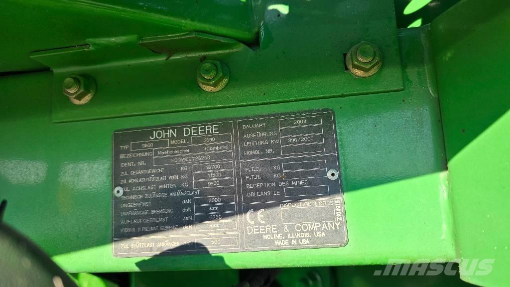 John Deere S 690 i Mähdrescher