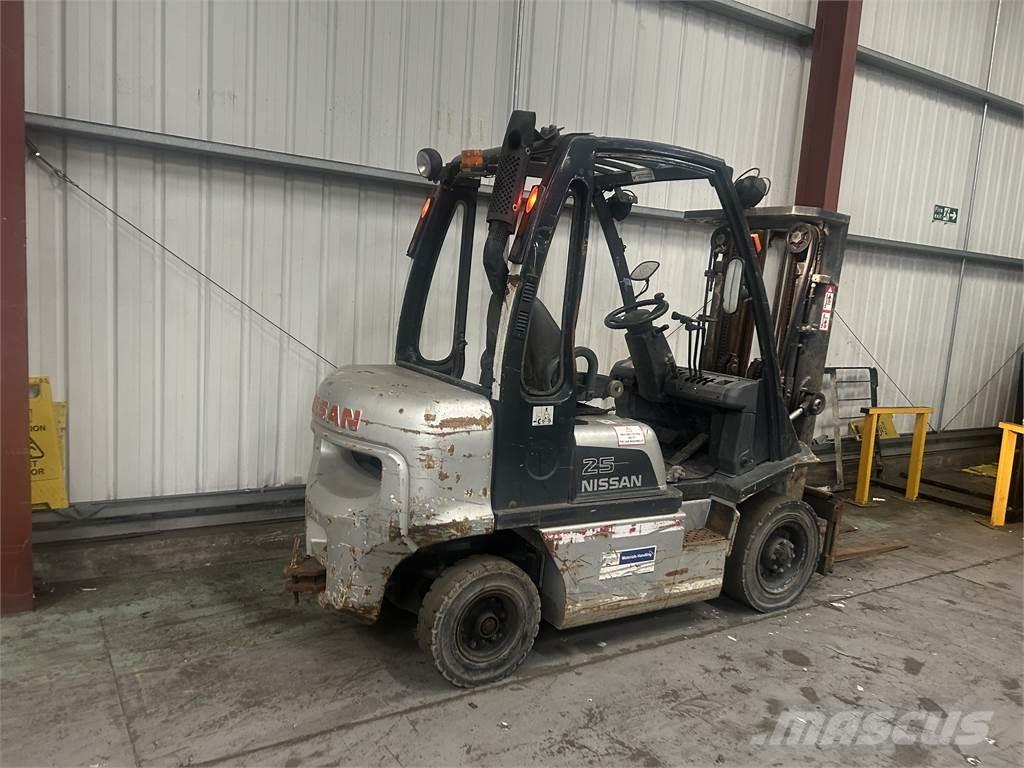 Nissan FD02A25Q Diesel Stapler