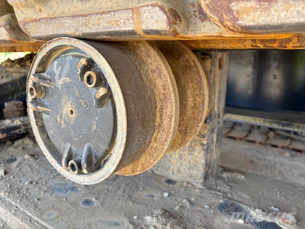 CAT 374 (On Transport) Raupenbagger