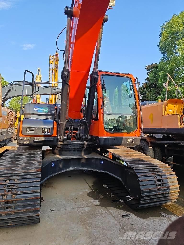 Doosan DX225LC-9C Raupenbagger