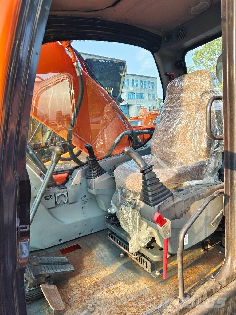 Doosan DX225LC-9C Raupenbagger