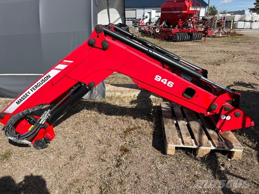 Massey Ferguson 945 Hoflader