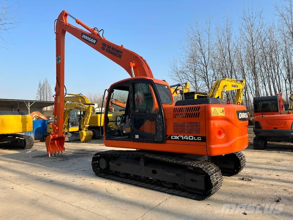 Doosan DX140LC Raupenbagger