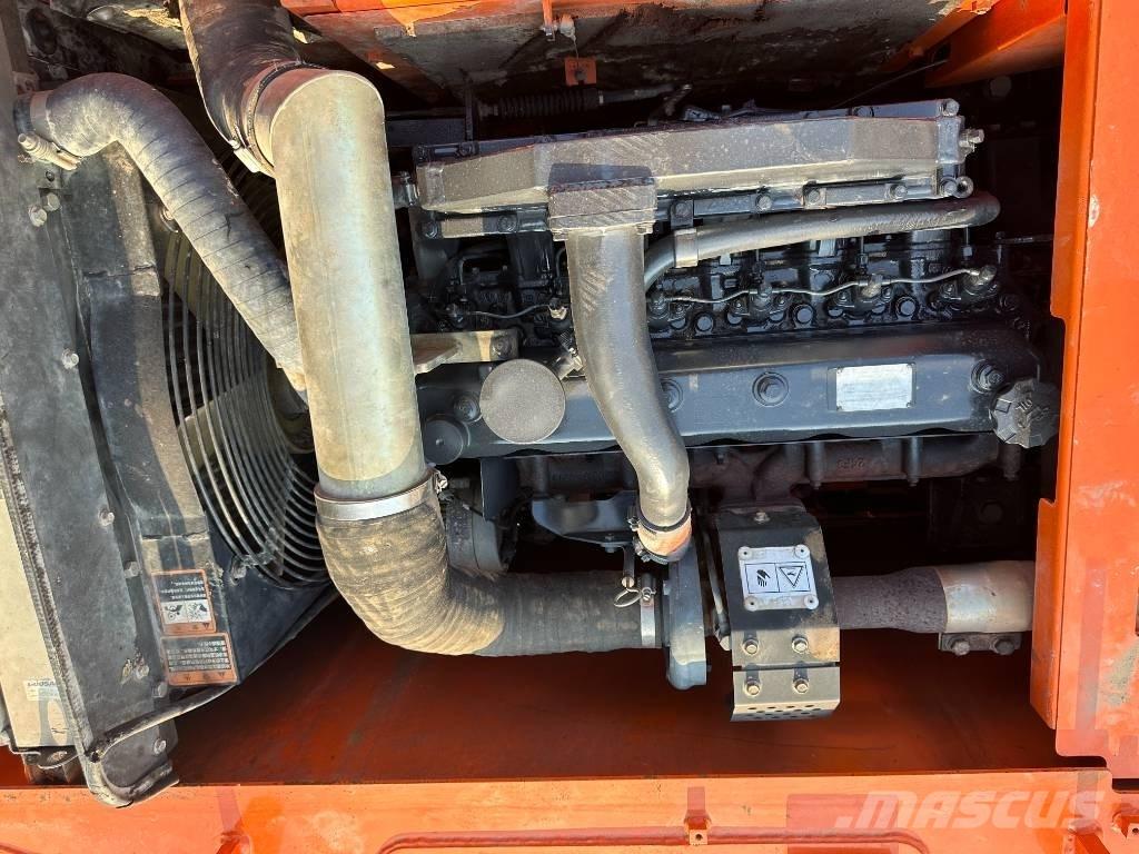 Doosan DX140LC Raupenbagger