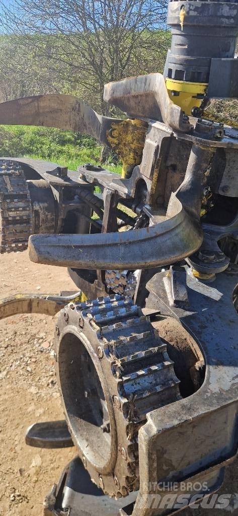 John Deere 1270 G Harvester
