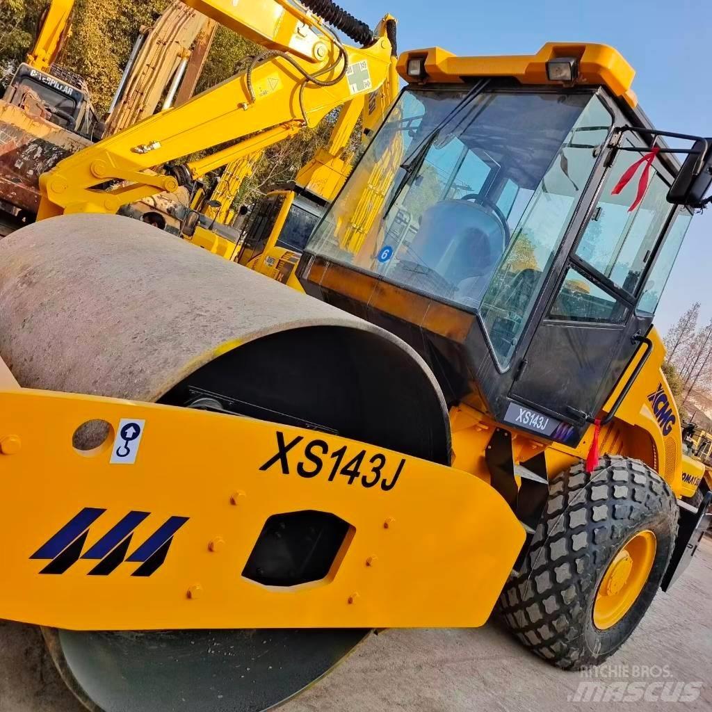 XCMG XS 142 J Walzenzüge