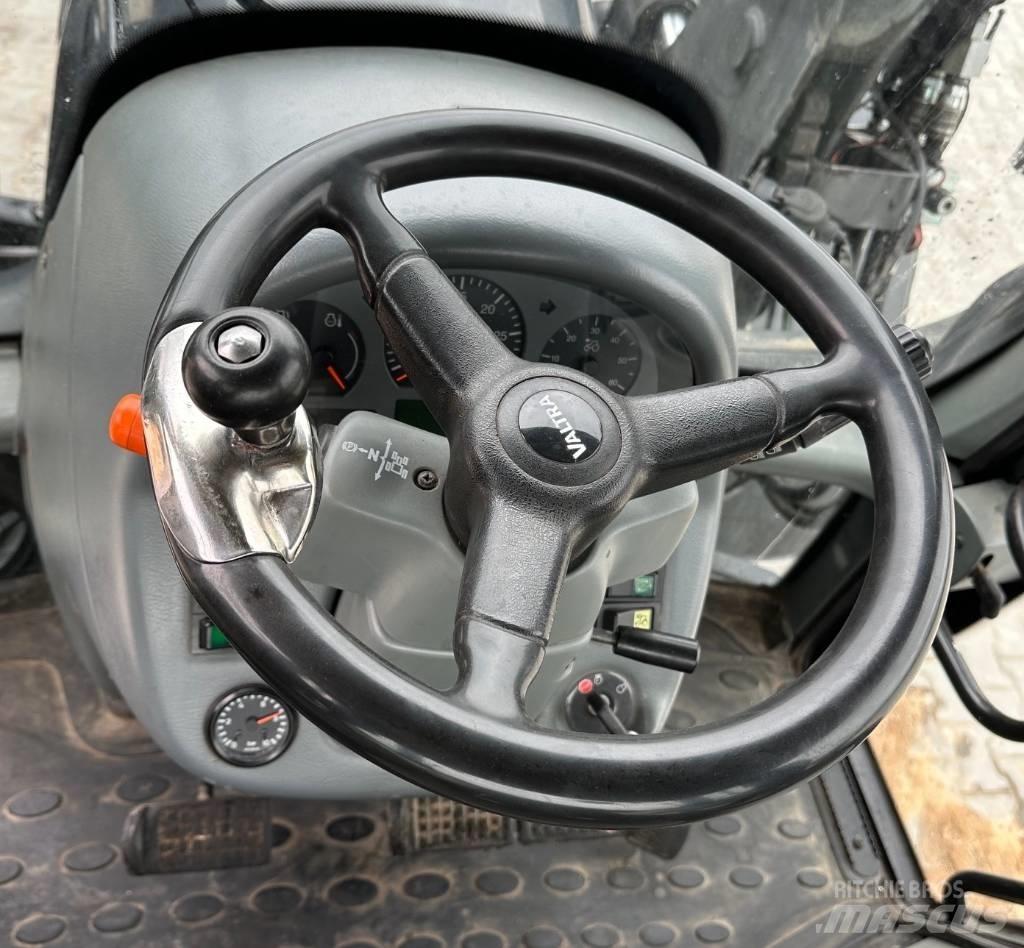 Valtra T 190 Traktoren