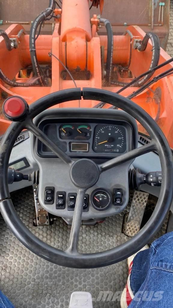 Hitachi LX 210 E Radlader