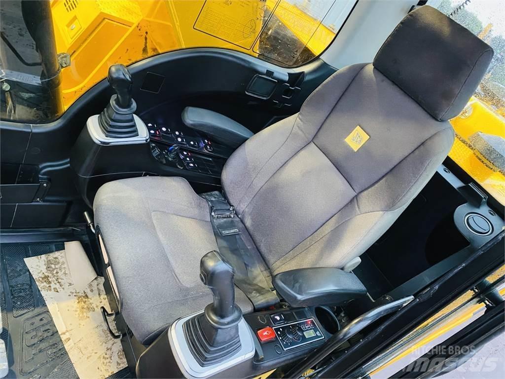 JCB JS220LC Raupenbagger