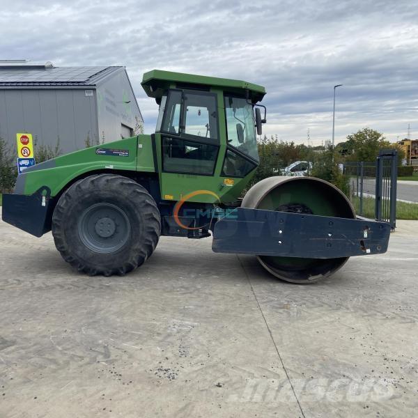 Dynapac CA302D Erdbauwalzen