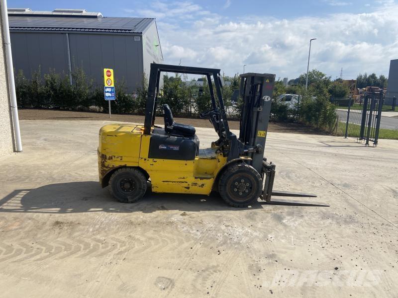 Heli CPCD 30 A Andere Gabelstapler