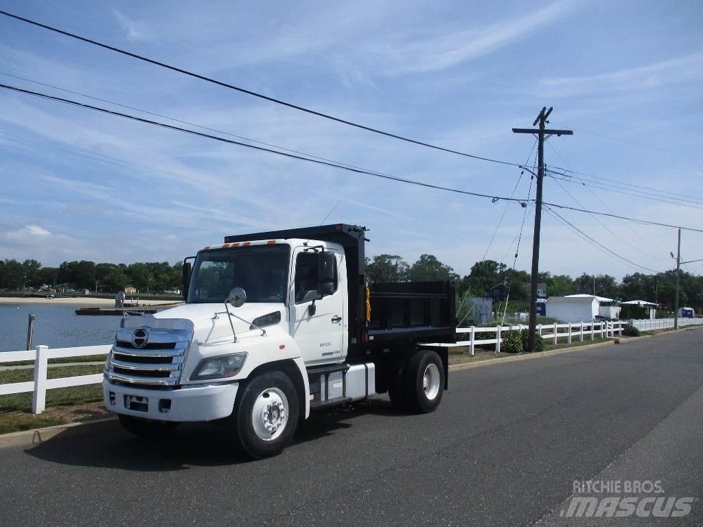 Hino 338 Kipper