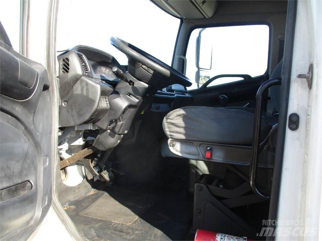 Hino 338 Holztransportanhänger