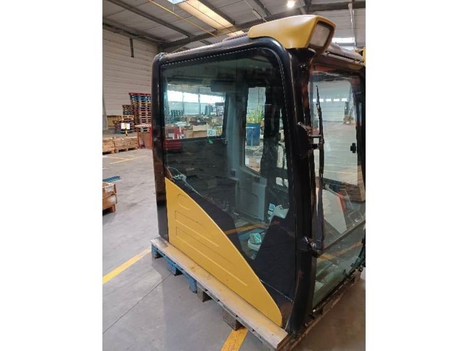 CAT 320DL Kabinen