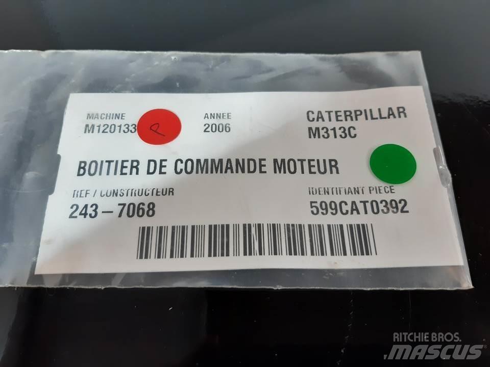 CAT M313C Kabinen