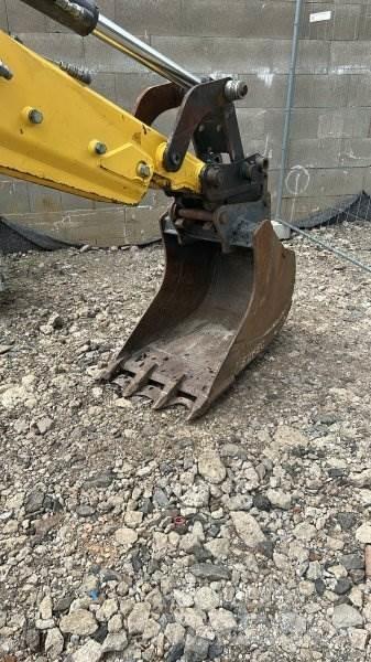 New Holland B100C Baggerlader