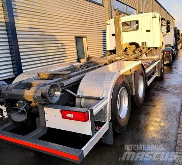 Scania P 360 Abrollkipper