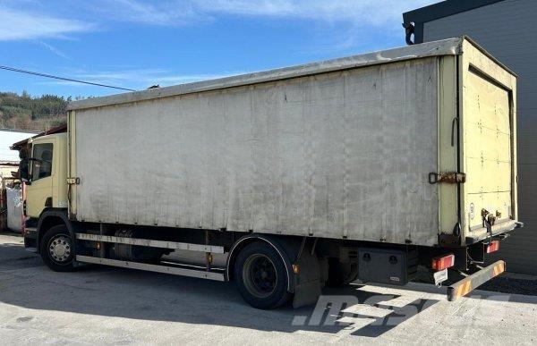 Scania P230 LB Pritschenwagen/Pritschenwagen mit Seitenklappe