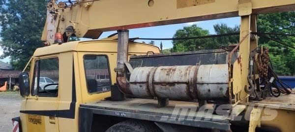 Tatra 815 AD 28 Kranwagen