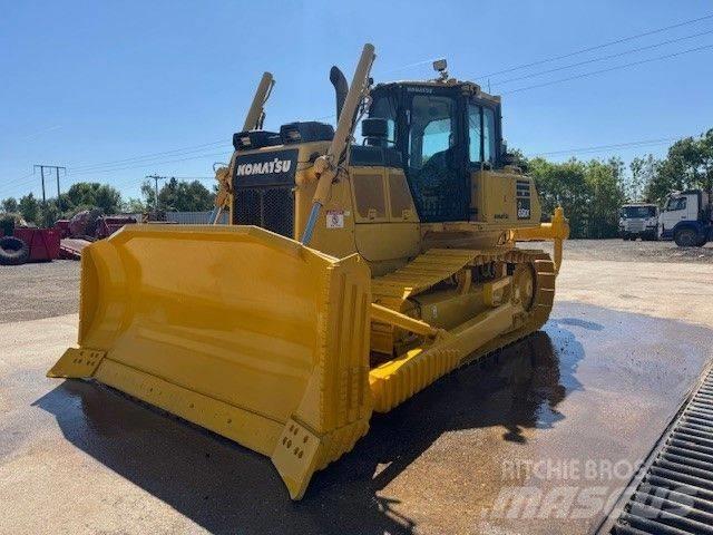 Komatsu D65EX-18 Bulldozer