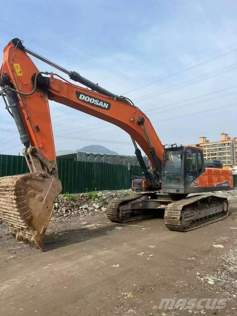Doosan DX420LC Raupenbagger