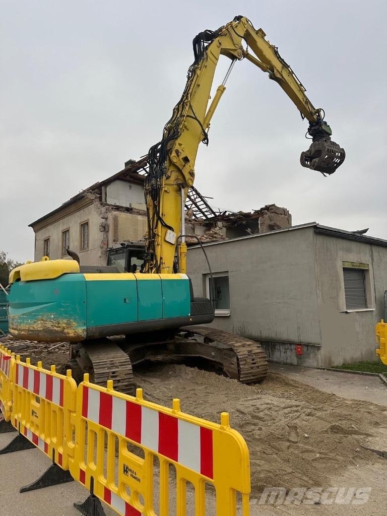 Hitachi LC 250 Abrissbagger