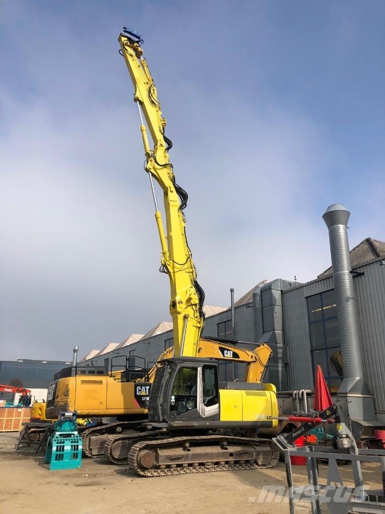 Hitachi LC 250 Abrissbagger