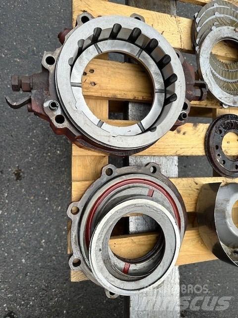 ZF 2AVG100 Getriebe