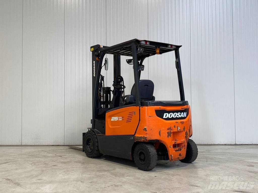 Doosan B25X-7 Elektro Stapler