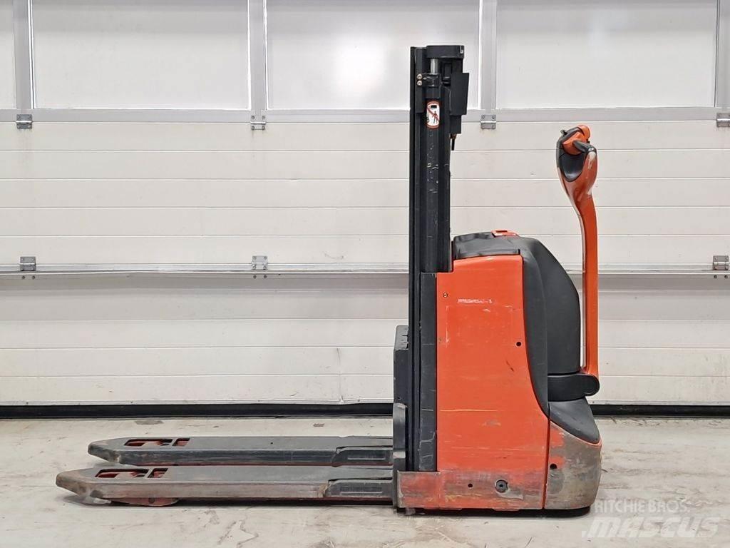 Linde D08 Deichselstapler