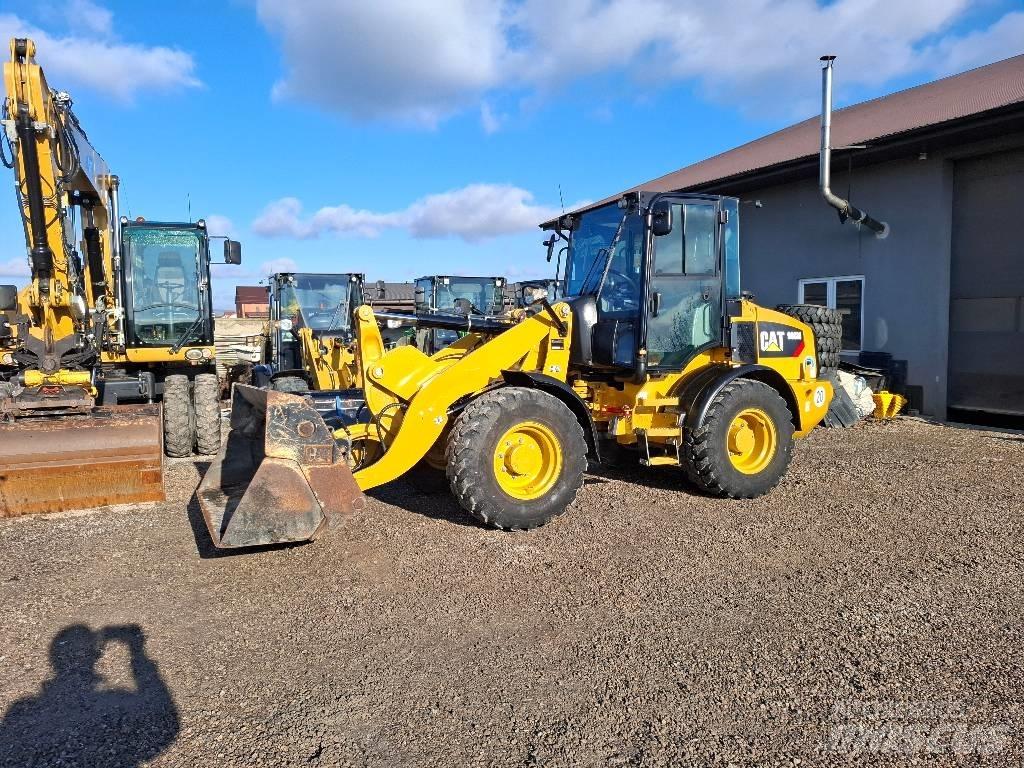 CAT 908M Radlader