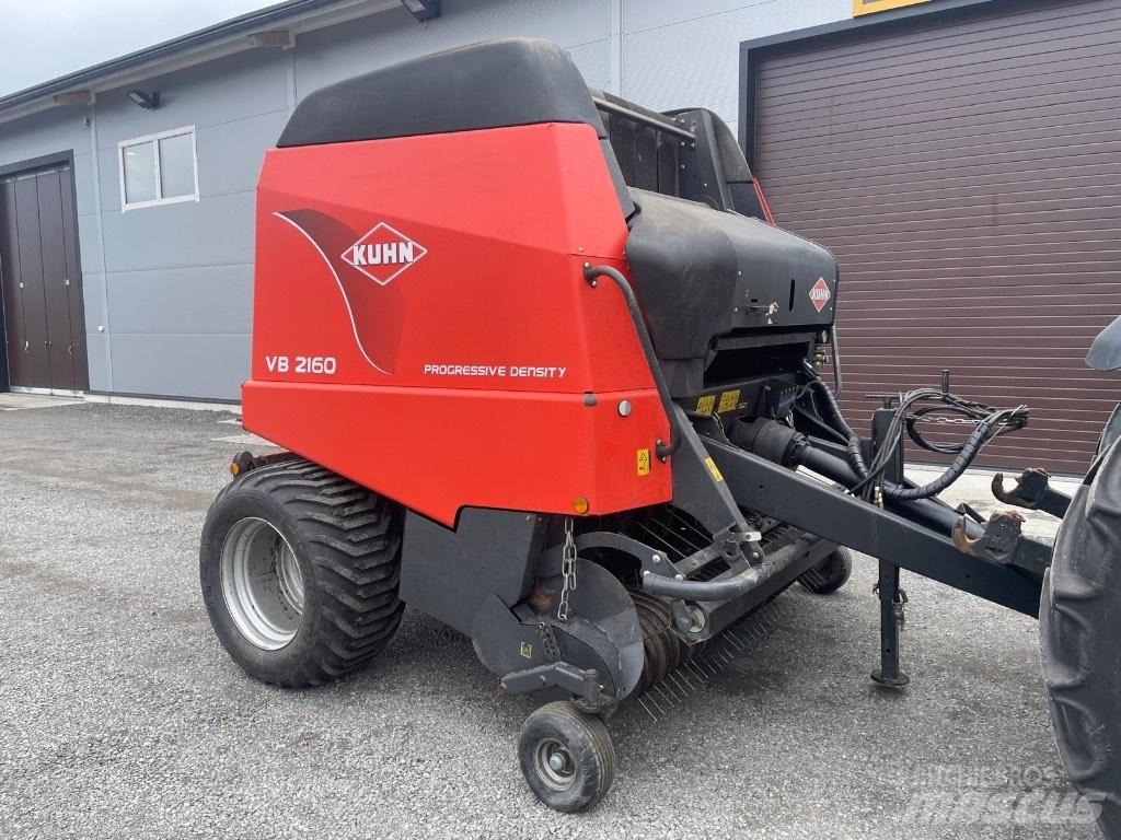 Kuhn VB 2160 OC 23 Rundballenpressen