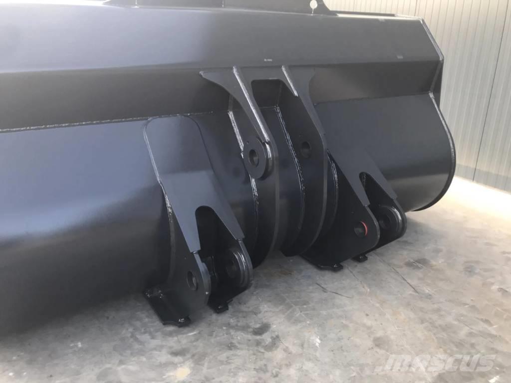 Volvo L180F Schaufeln