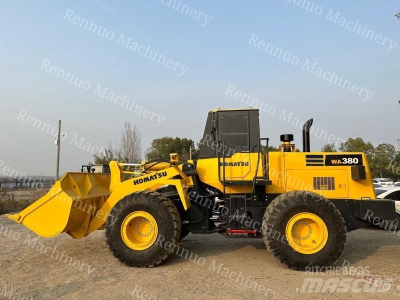 Komatsu WA380 Radlader