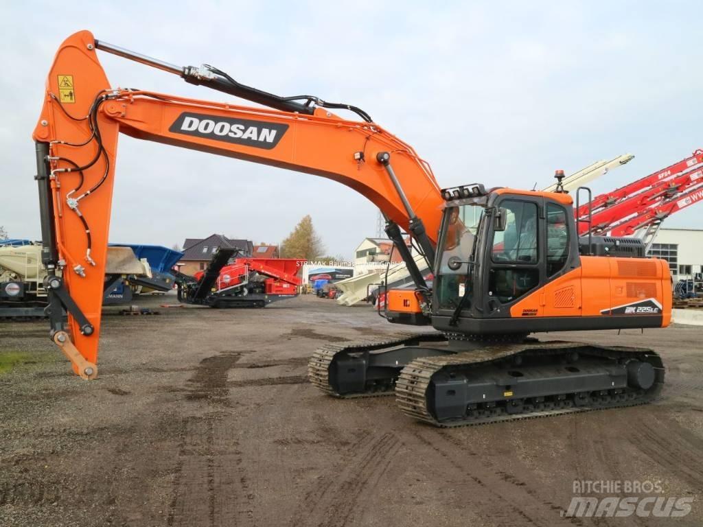 Doosan DX 225 LC-7 Raupenbagger