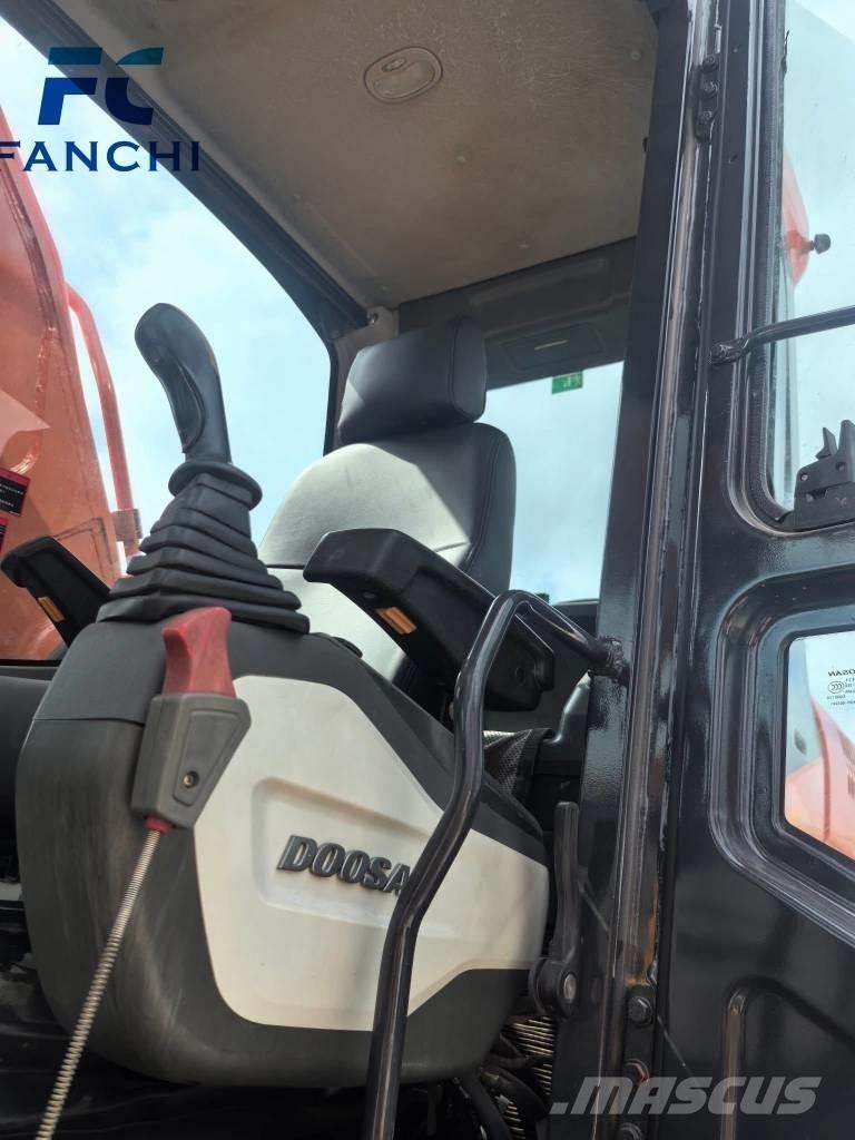 Doosan DX 360 LC Raupenbagger