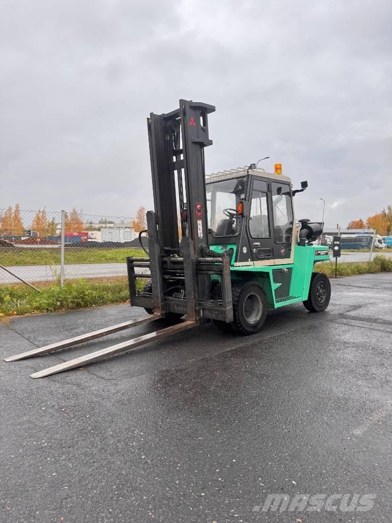 Mitsubishi FD 70 Diesel Stapler