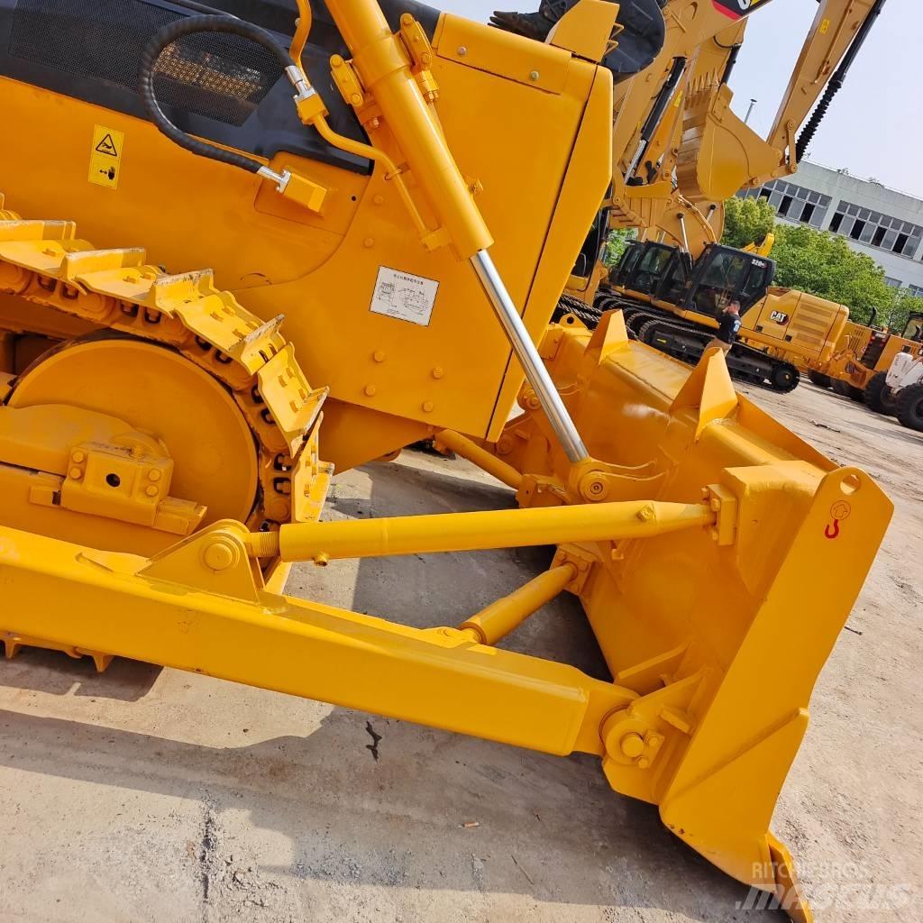 Shantui SD 16 Bulldozer