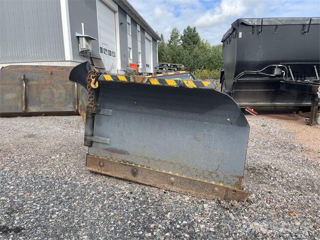  Vilakone Nivelaura Kompakttraktor-Aufsätze