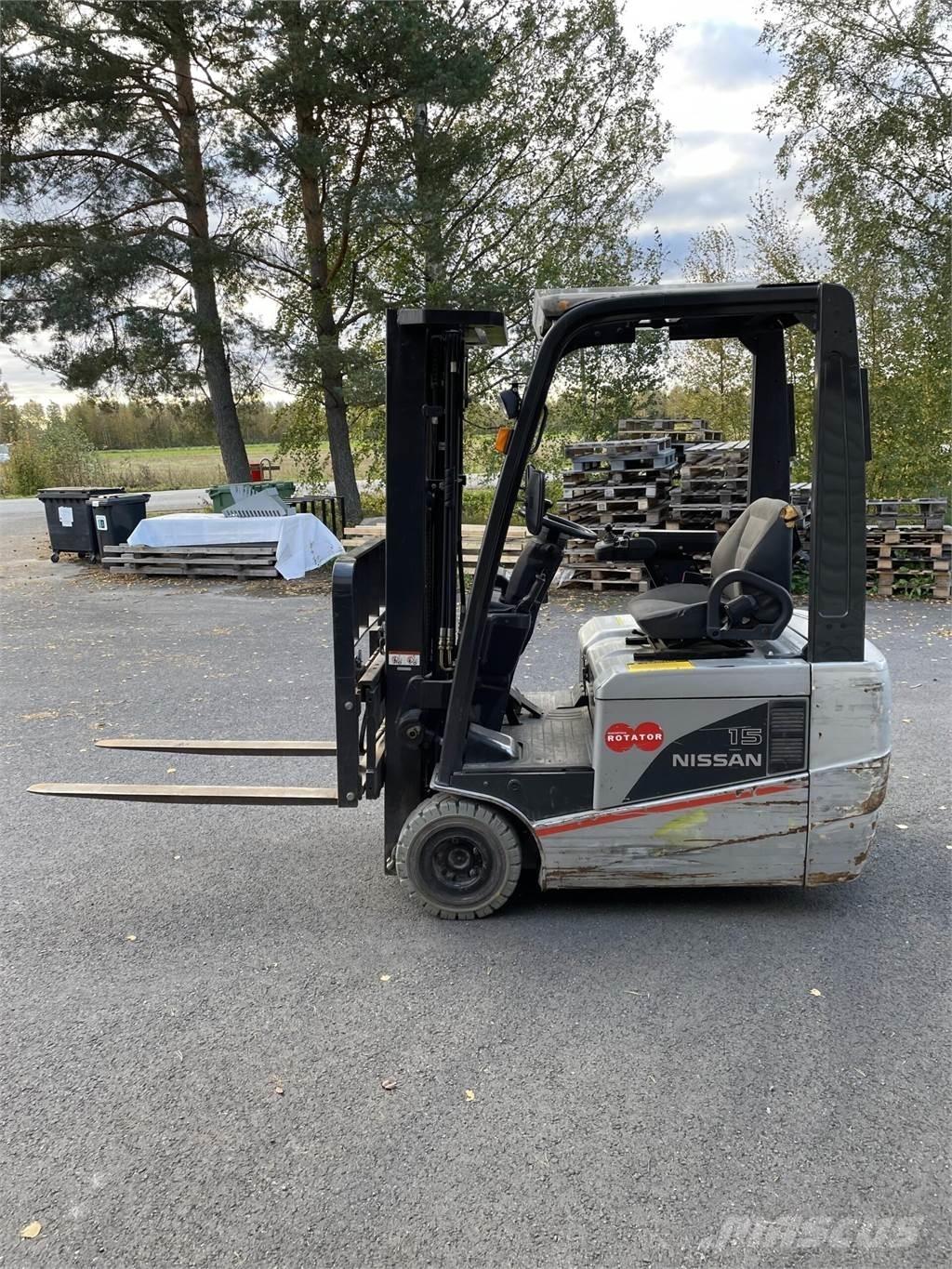 Nissan 15 Elektro Stapler