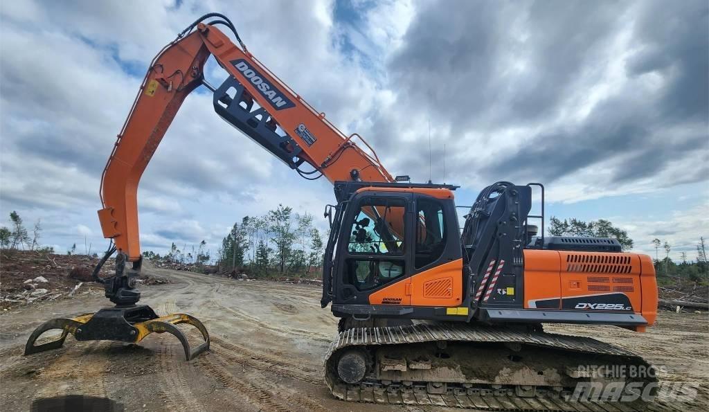 Doosan DX 225 LC-5 Raupenbagger