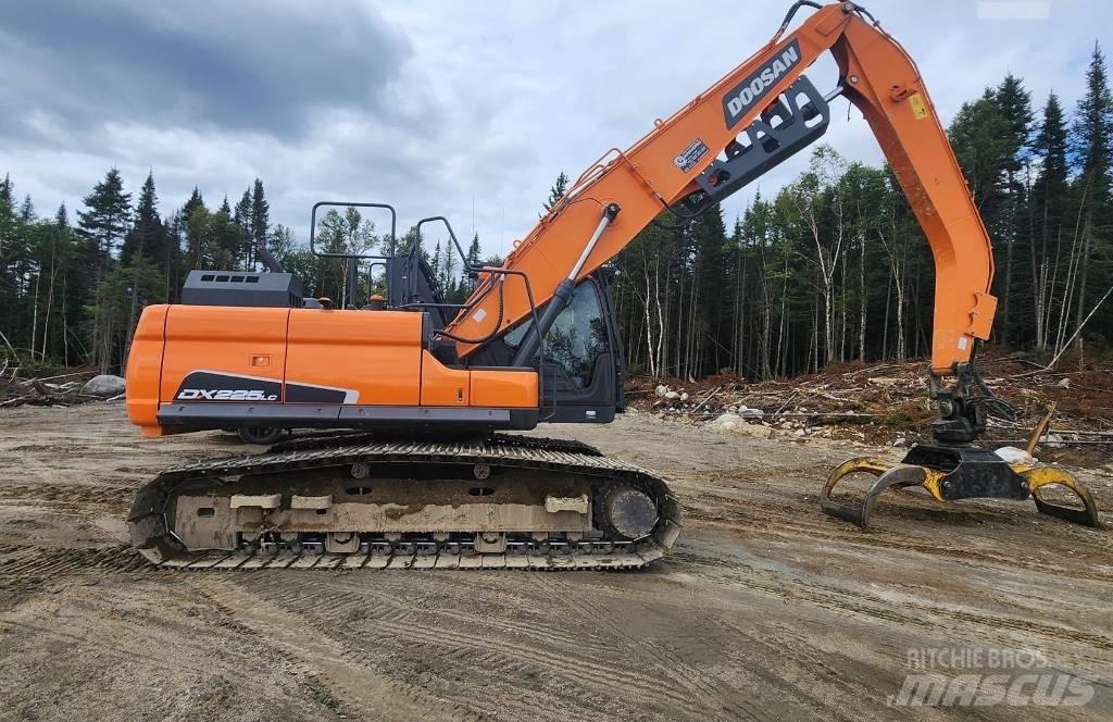 Doosan DX 225 LC-5 Raupenbagger