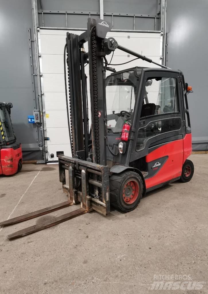 Linde E50HL-01 Elektro Stapler
